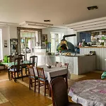 Apartment Ahoy Przy Plazy Z Widokiem Na Morze